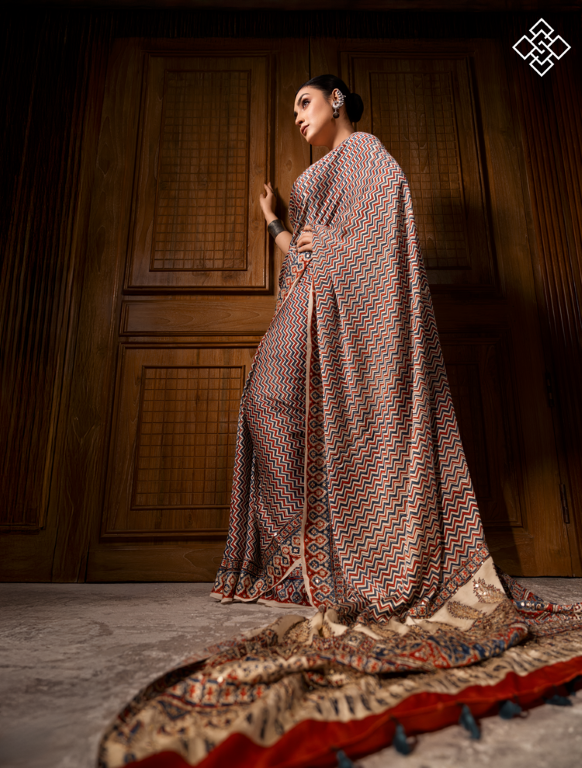 Kutch Handloom Chevron Weave Silk Saree