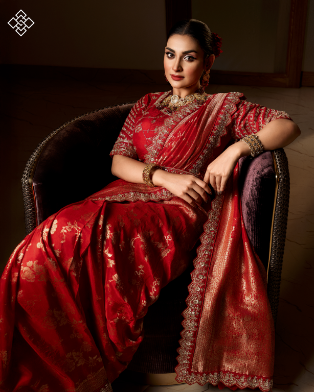 Intricate Gold Zari Woven Wedding Saree